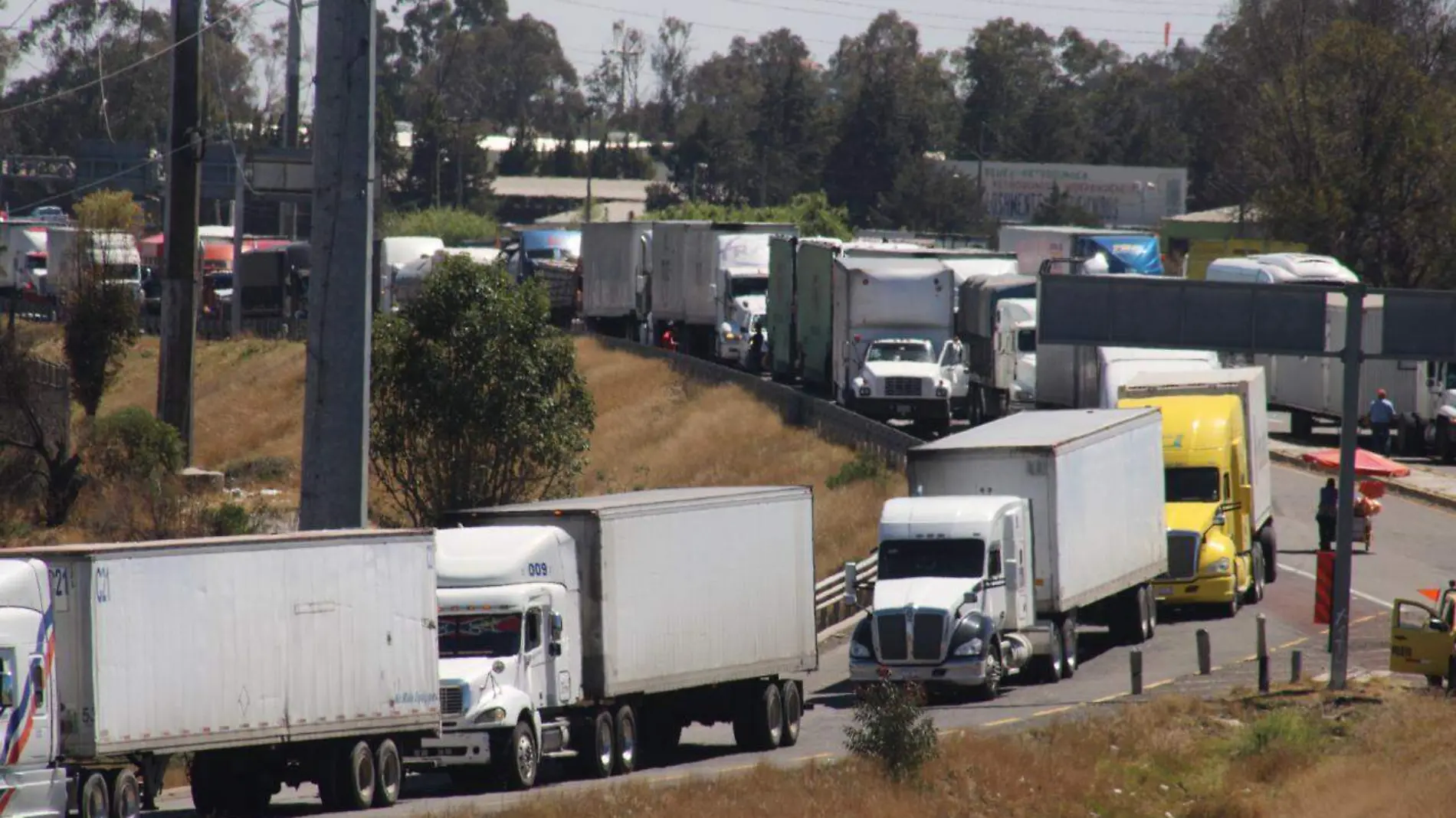 bloqueo arco norte afecta autopista México Puebla